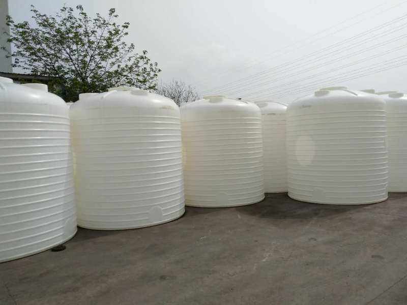 全塑PE儲罐怎樣才能讓其使用壽命更長呢？